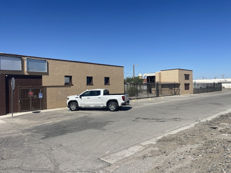 111-115 Fabens, Fabens, TX for sale - Building Photo - Image 1 of 6