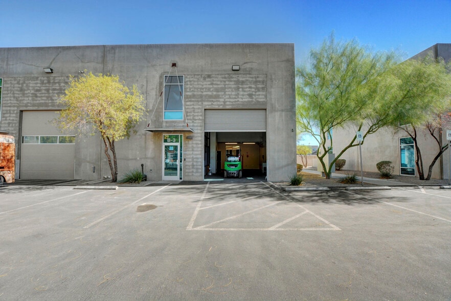 4071 Silvestri Ln, Las Vegas, NV 89120