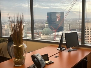 101 W Ohio St, Indianapolis, IN for lease Interior Photo- Image 1 of 5