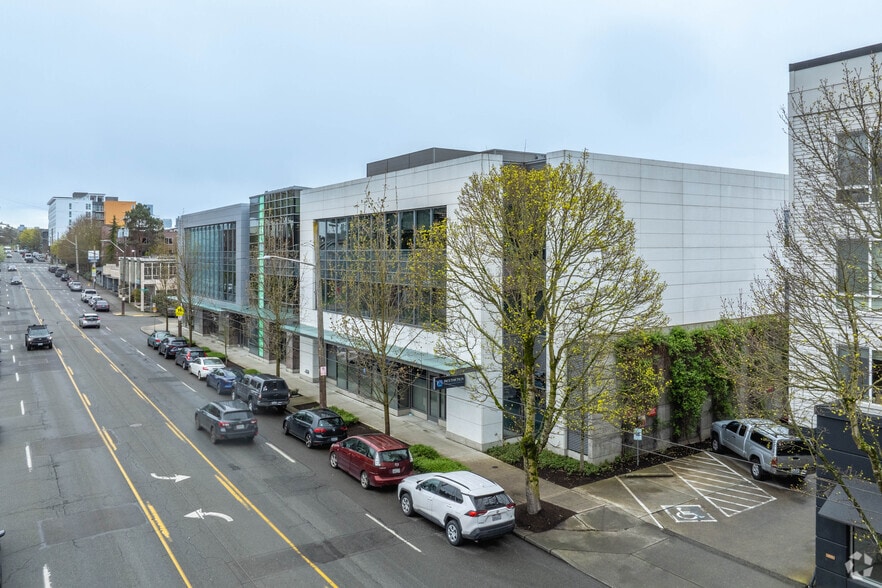 2701 Eastlake Ave E, Seattle, WA for lease - Building Photo - Image 2 of 5