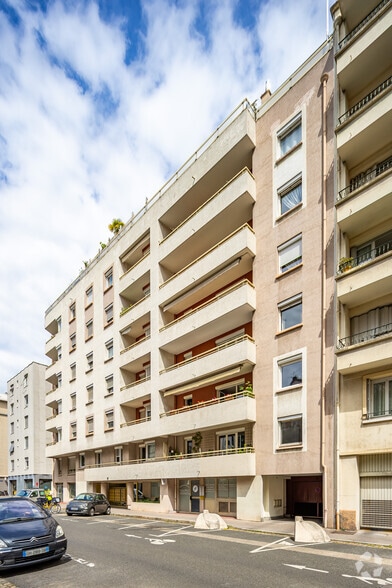 65 Rue Louis Blanc, Lyon for sale - Building Photo - Image 3 of 12