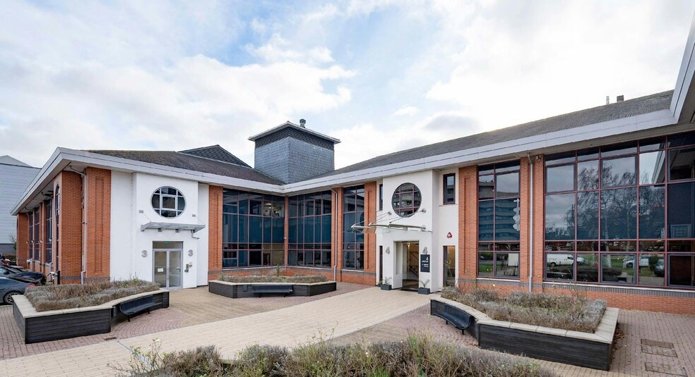 Elstree Way, Borehamwood for lease - Building Photo - Image 2 of 18