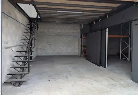 246 Chemin Des Cantines, Saint-Jean-d'Illac for lease - Interior Photo - Image 2 of 3