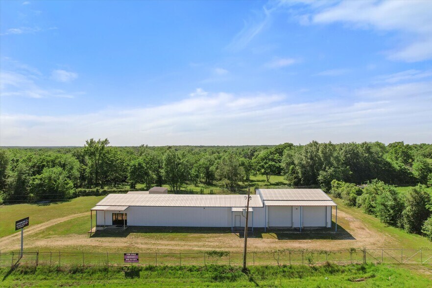424 State Highway 75 S, Fairfield, TX for sale - Building Photo - Image 1 of 1