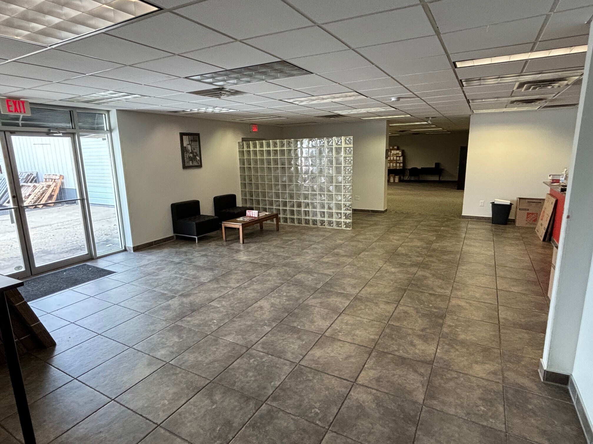 4720 Pinewood Rd, Louisville, KY 40218 Industrial for Lease