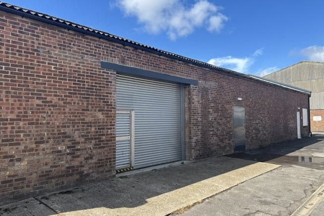 543 Wallisdown Rd, Poole for lease - Building Photo - Image 1 of 3