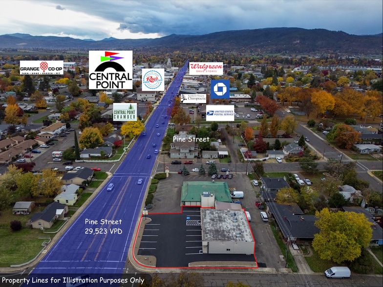 839 E Pine St, Central Point, OR for lease - Building Photo - Image 3 of 4