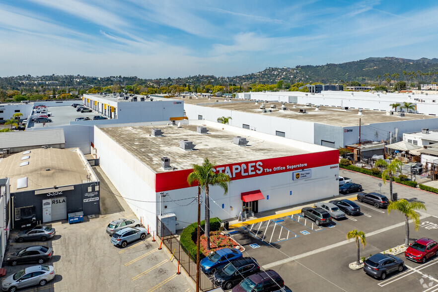 3360 N San Fernando Rd, Los Angeles, CA for lease - Building Photo - Image 3 of 8