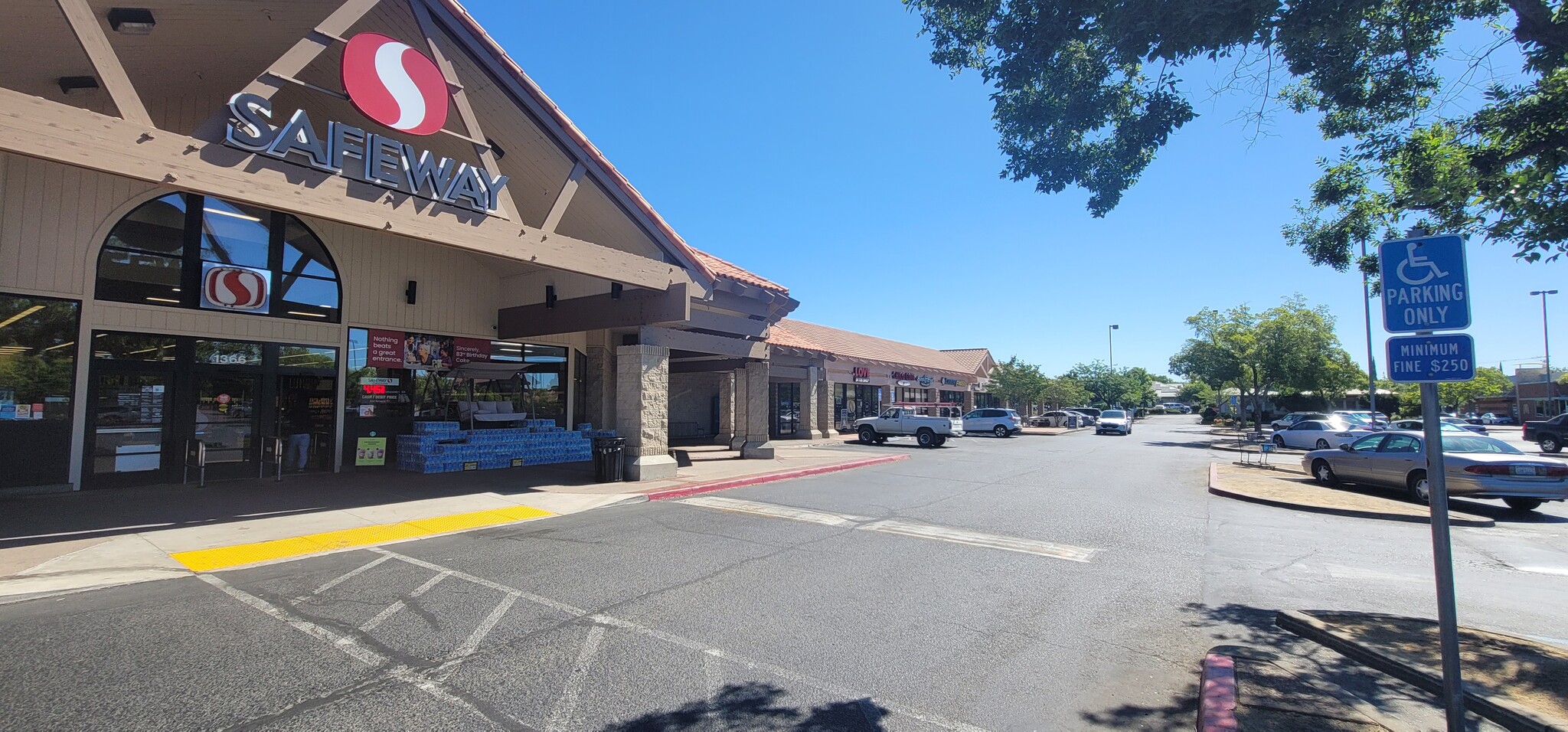 1354-1366 East Ave, Chico, CA for lease Building Photo- Image 1 of 8