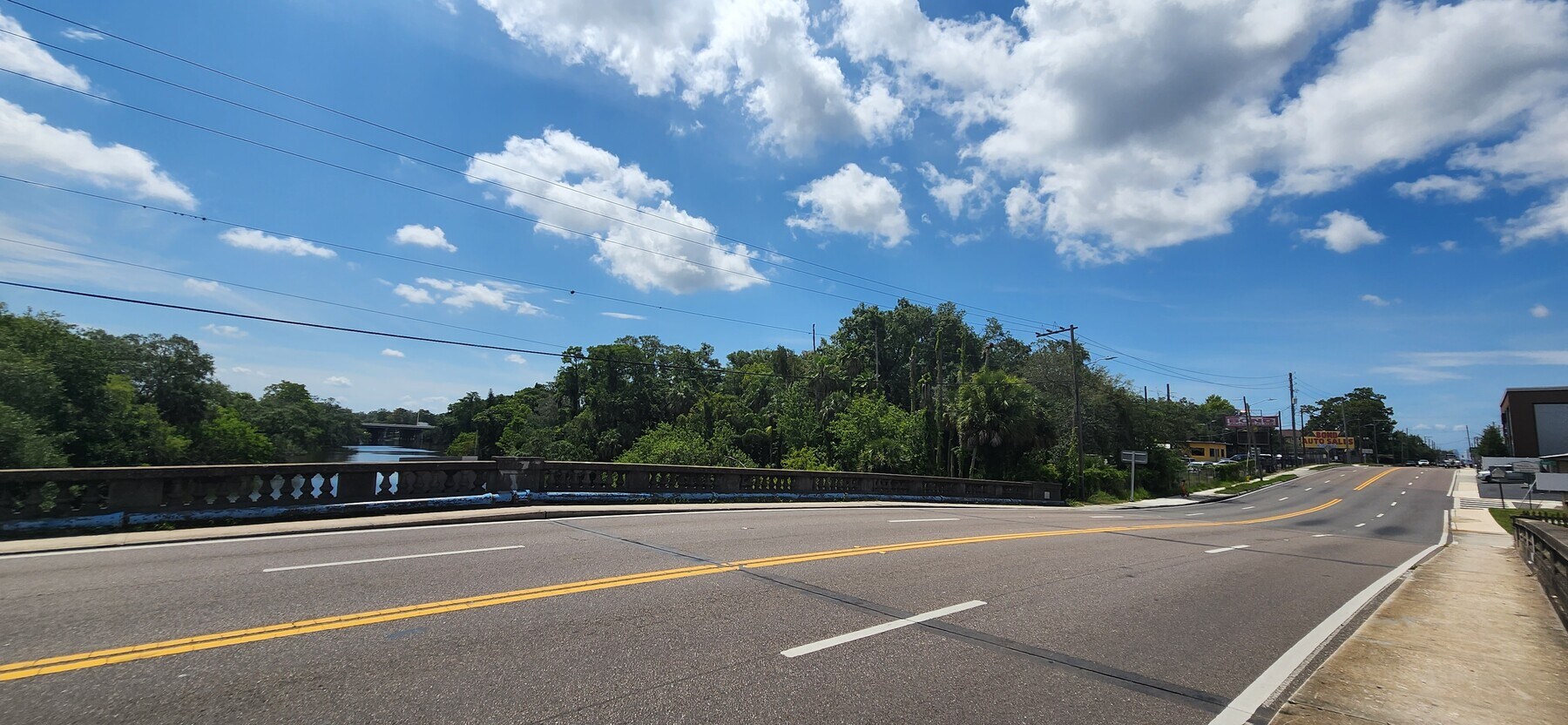 7901 N Florida Ave, Tampa, FL 33604 BOND AUTO SALES