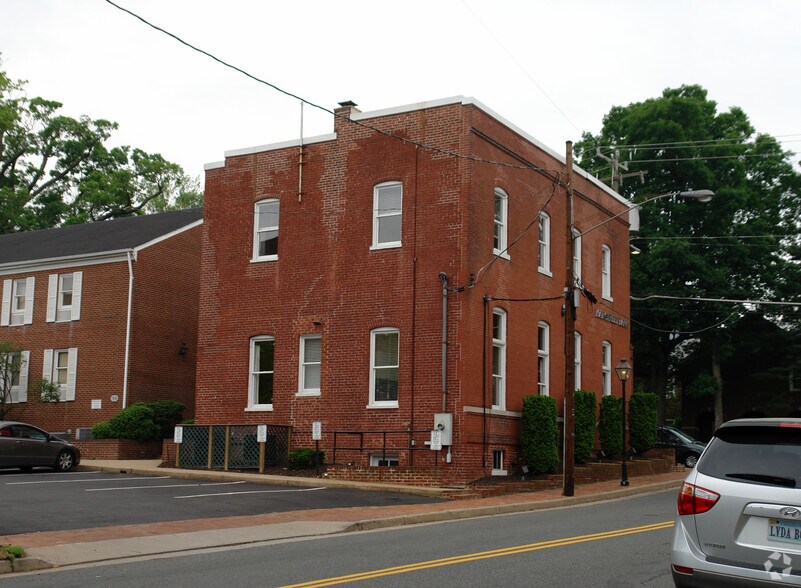 4029 Chain Bridge Rd, Fairfax, VA for sale - Building Photo - Image 3 of 10