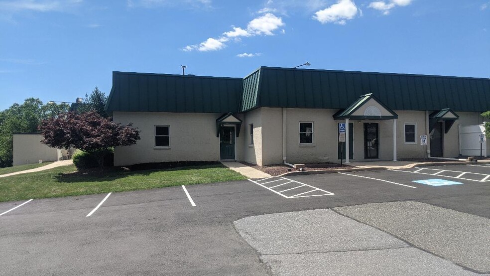 1494 N Charlotte St, Pottstown, PA 19464 - Office/Retail for Lease ...