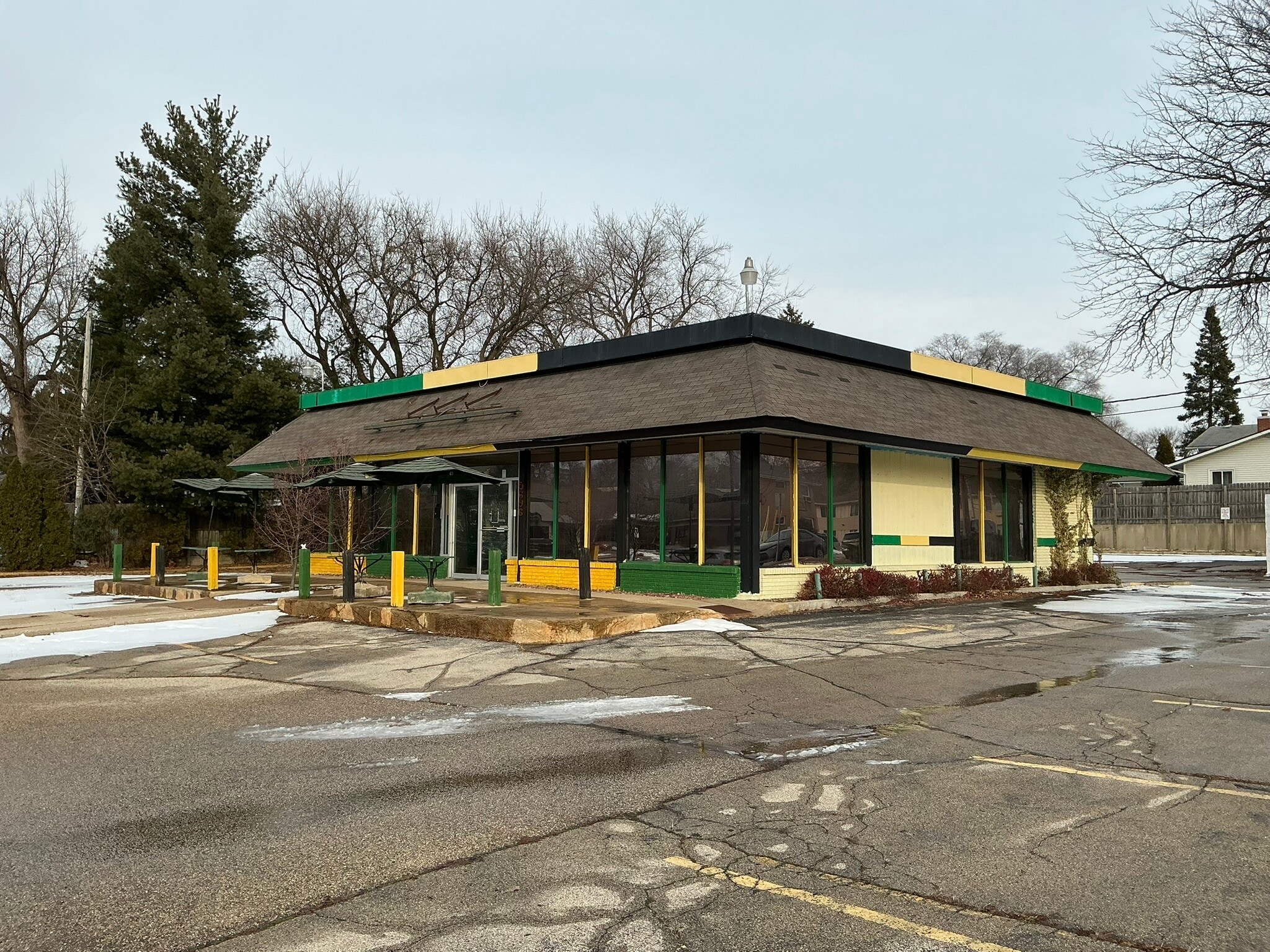 5692 Monona Dr, Madison, WI for lease Building Photo- Image 1 of 5