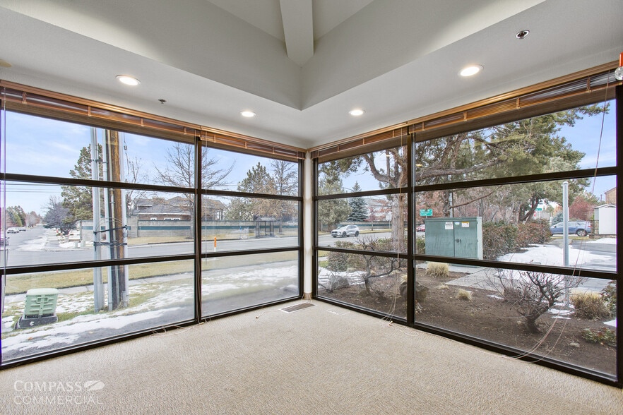 2698 NE Courtney Dr, Bend, OR for lease - Building Photo - Image 3 of 33