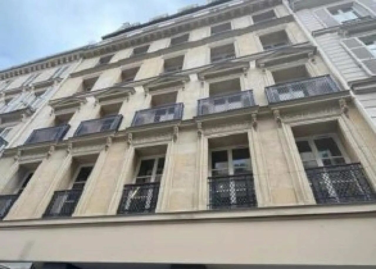 Office in Paris for lease Building Photo- Image 1 of 6