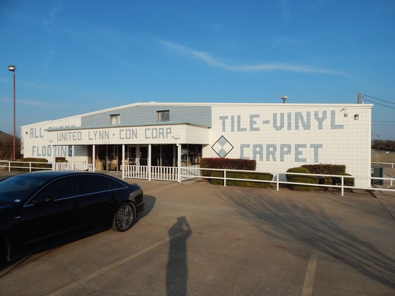 1308 S Hampton Rd, DeSoto, TX for sale - Primary Photo - Image 1 of 1