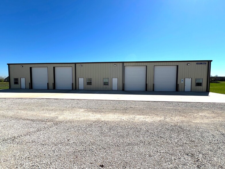 15060 US Highway 380 W, Krum, TX for lease - Building Photo - Image 1 of 8