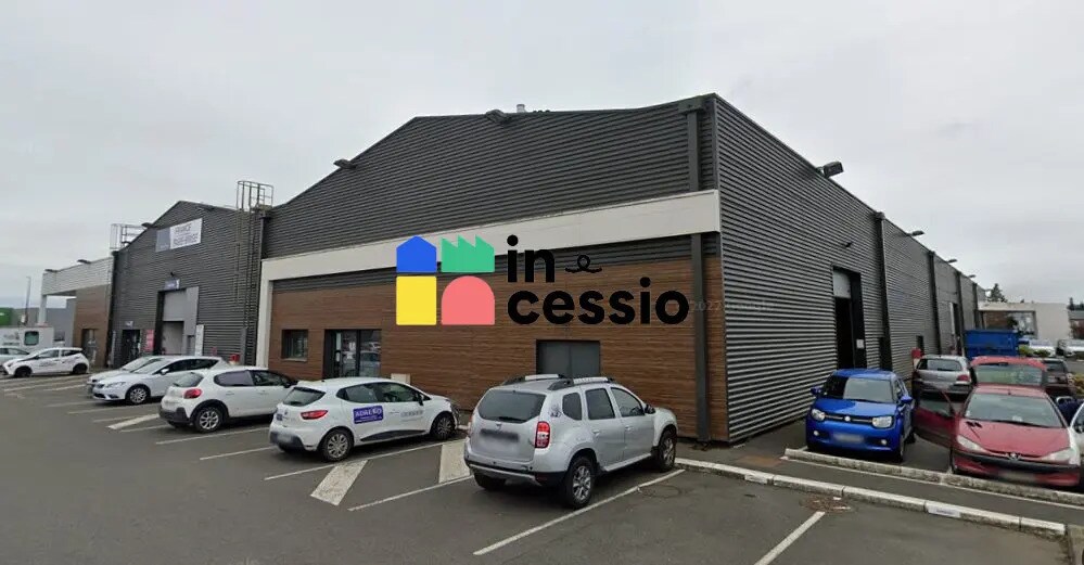 Flex in Le Mans for lease Building Photo- Image 1 of 2