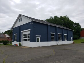 65 Sunderland Rd, Amherst, MA for lease Building Photo- Image 1 of 5