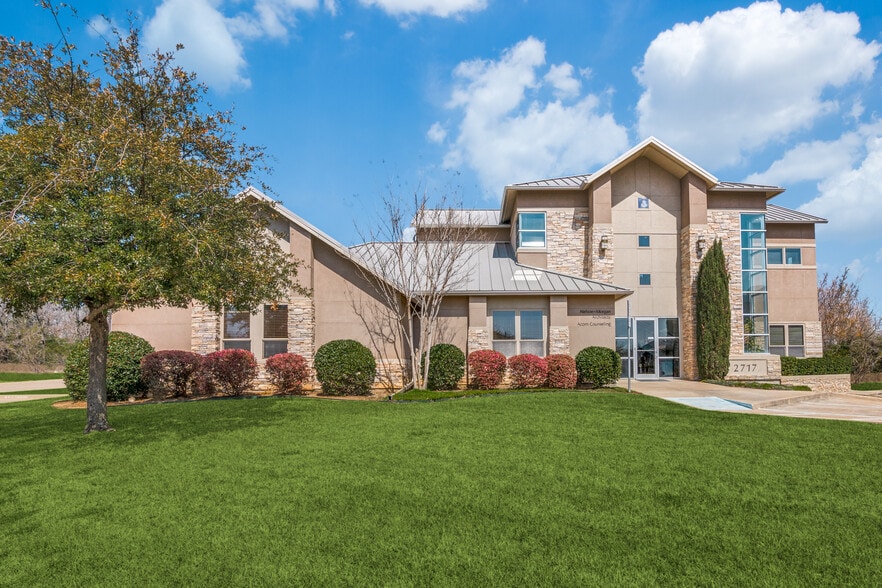 2717 Windriver Ln, Denton, TX for sale - Building Photo - Image 3 of 7