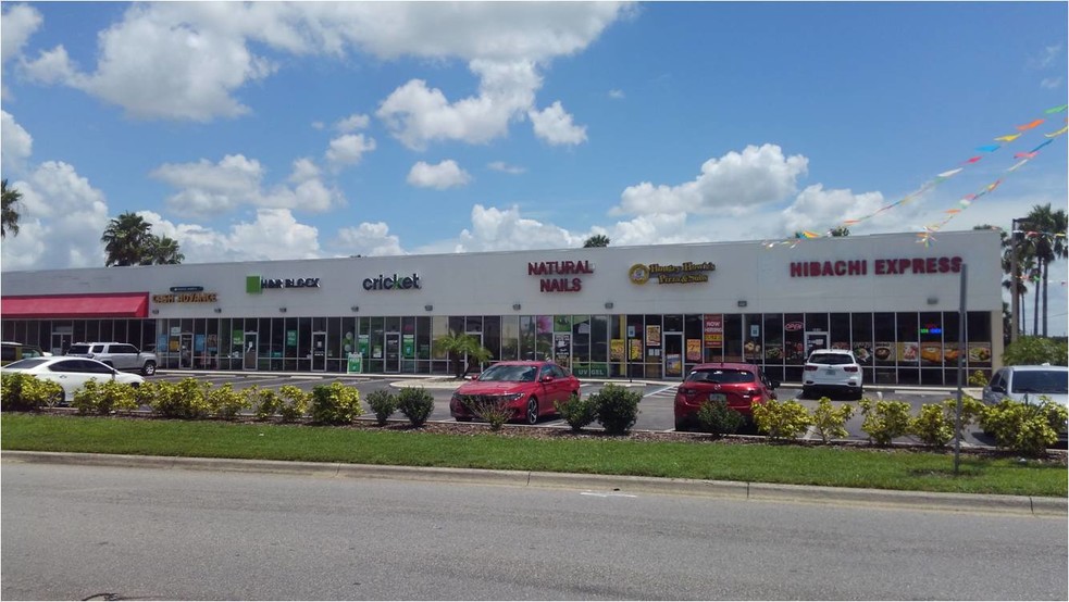 2010 Sam Walton Way, Lake Wales, FL for lease - Building Photo - Image 1 of 4