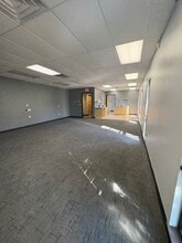 10805 Indeco Dr, Blue Ash, OH for lease Interior Photo- Image 2 of 6
