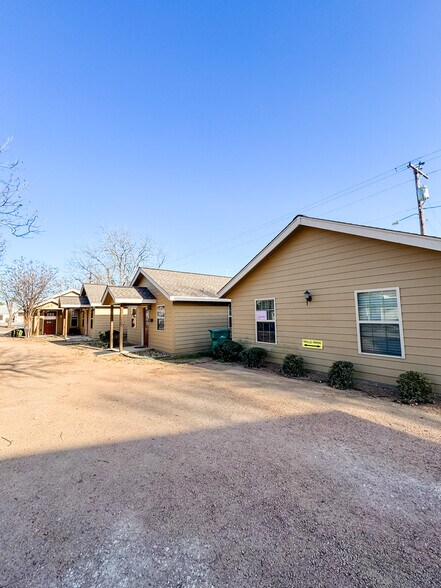 916 E Blanco Rd, Boerne, TX for sale - Building Photo - Image 3 of 11