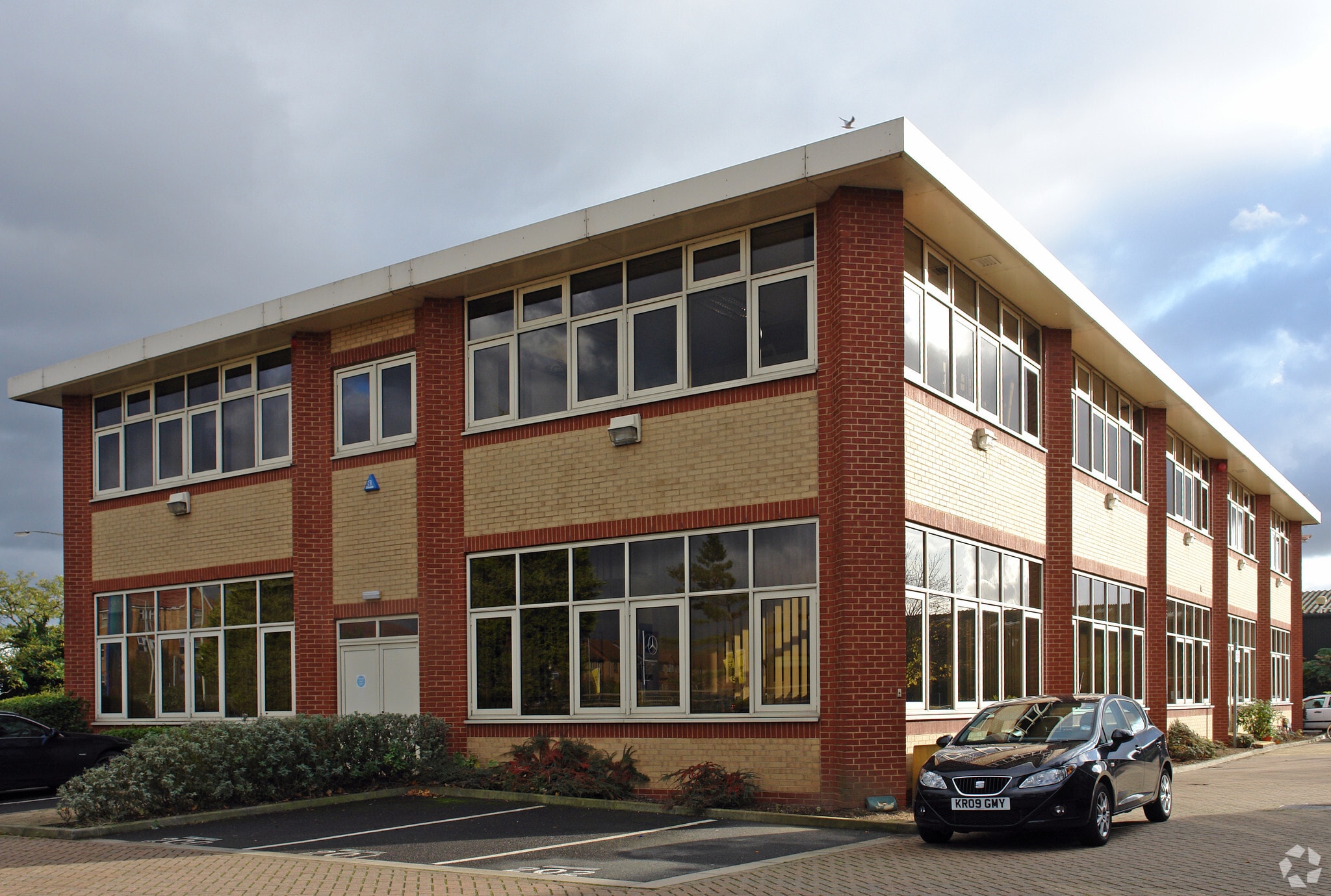 Britannia Rd, Waltham Cross for lease Building Photo- Image 1 of 5