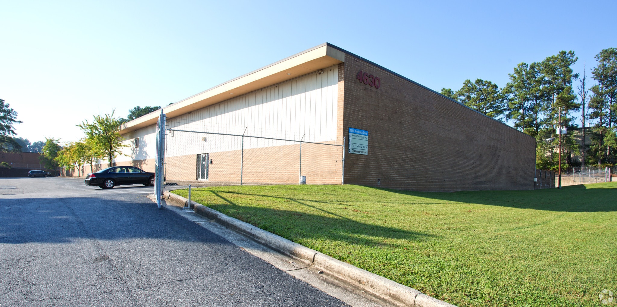 4630 Frederick Dr SW, Atlanta, GA for lease Primary Photo- Image 1 of 7