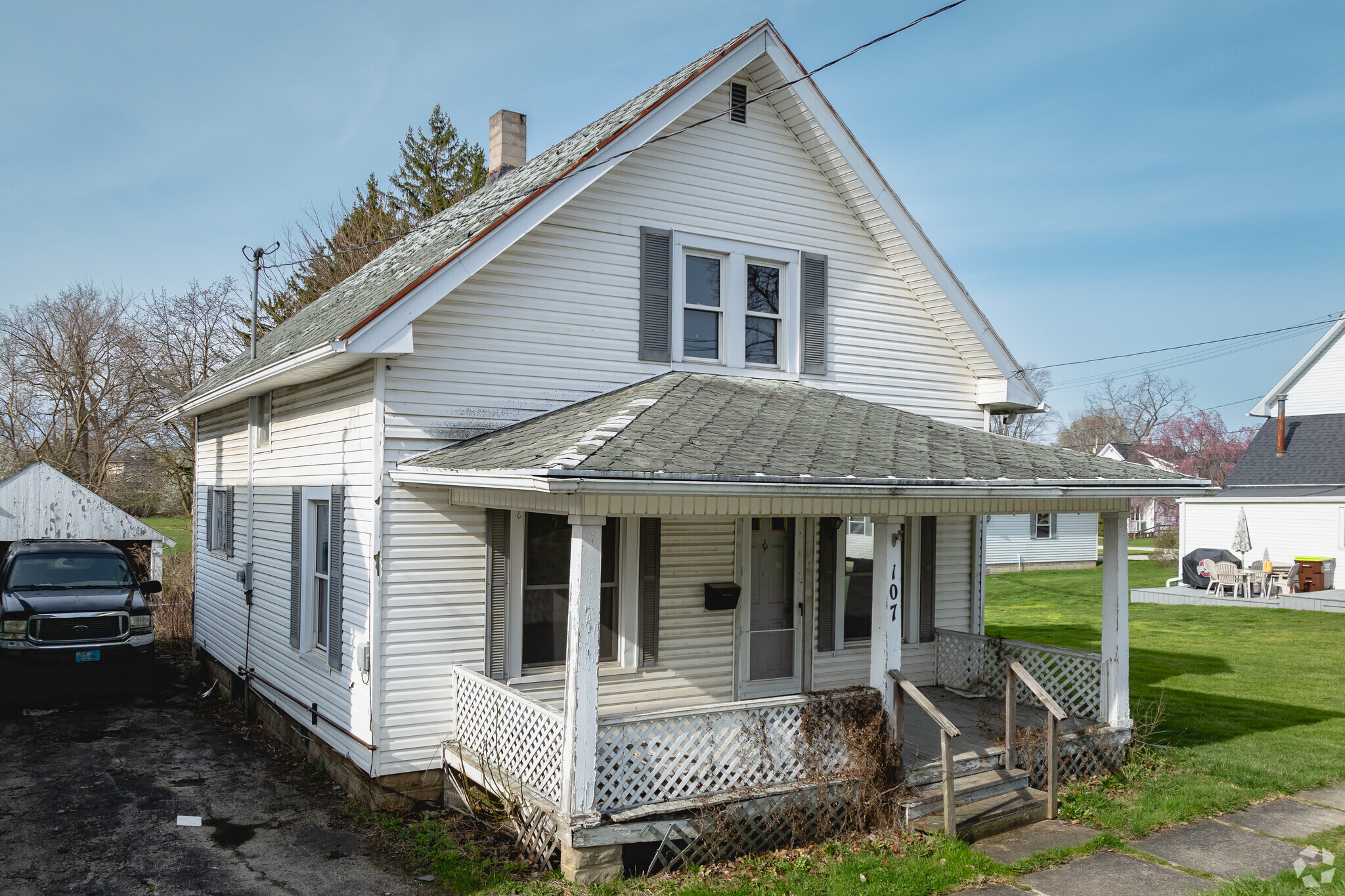 107 W College Ave, Woodville, OH 43469 - College | LoopNet