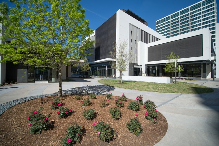 150 Throckmorton St, Fort Worth, TX 76102 City Place Center