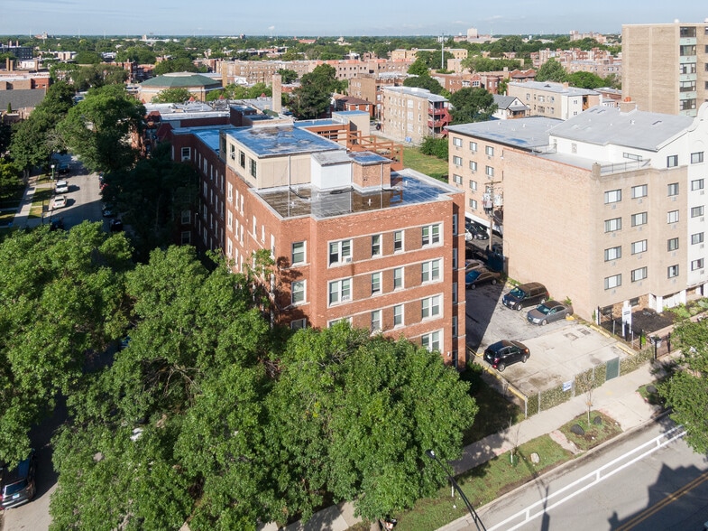 7270 S South Shore Dr, Chicago, IL for sale - Building Photo - Image 3 of 32