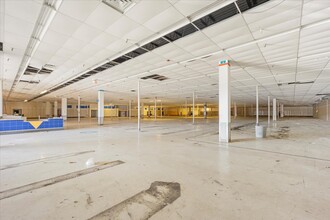 374 Windsor Hwy, Vails Gate, NY for lease Interior Photo- Image 2 of 18