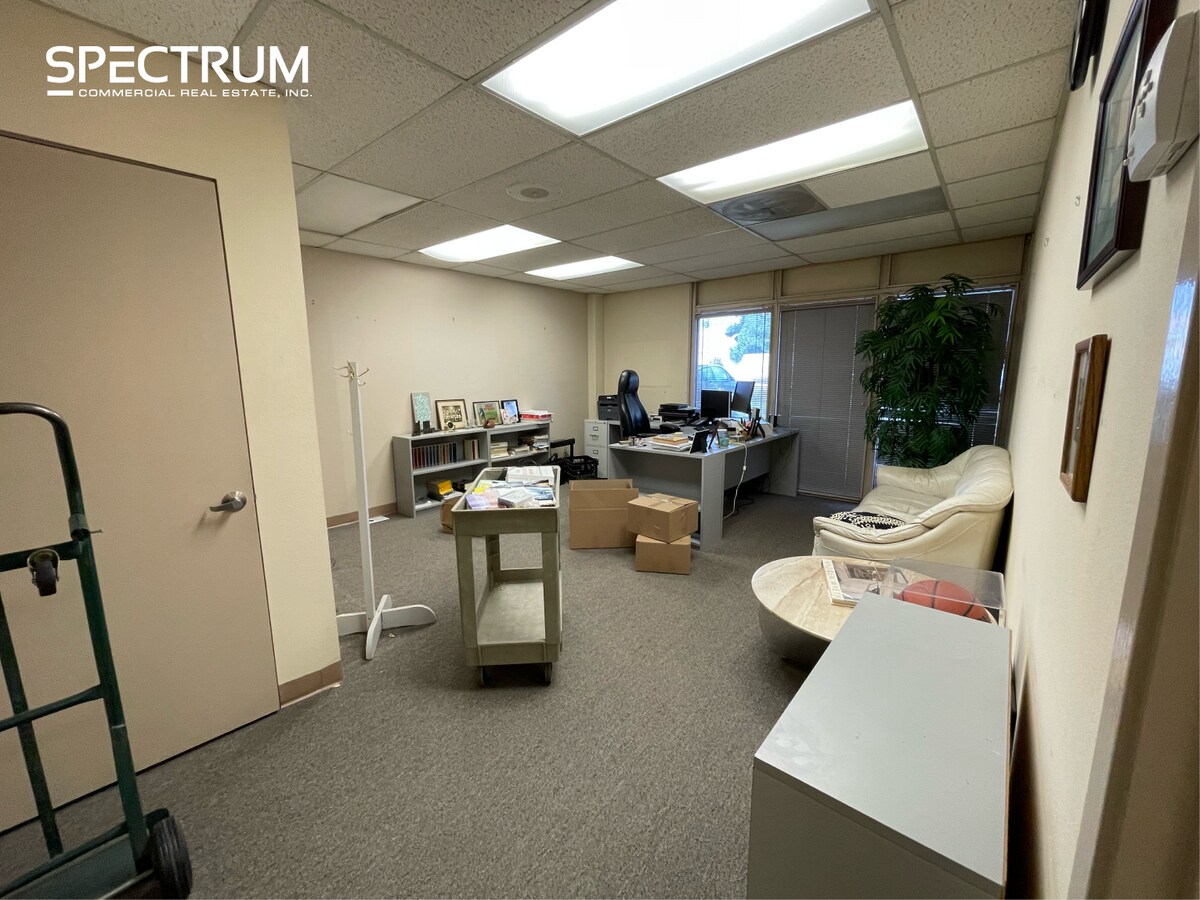 7525 Ethel Ave, North Hollywood, CA 91605