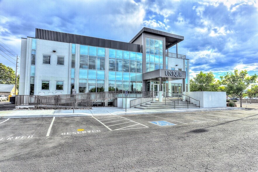 400 S Broadway, Denver, CO for lease - Building Photo - Image 2 of 7