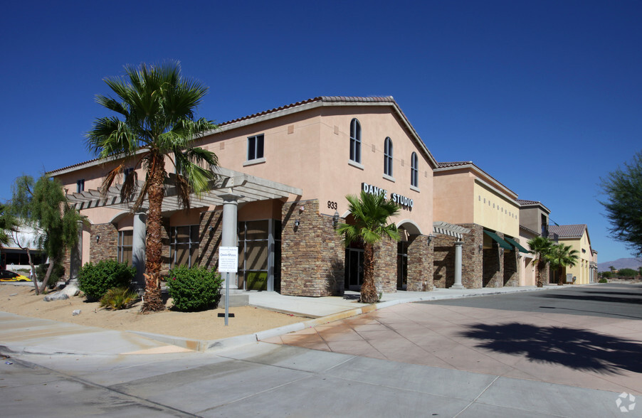 901 Crossley Rd, Palm Springs, CA for lease - Building Photo - Image 2 of 22