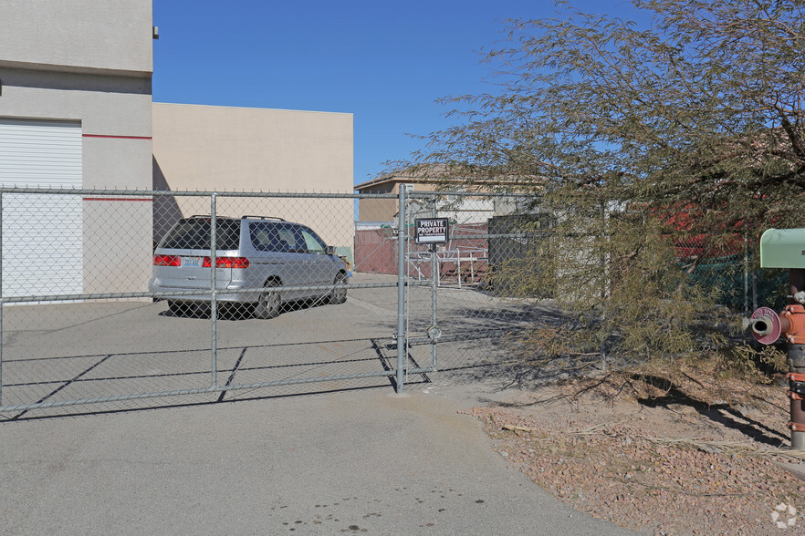 5440 Tolentino Dr, Las Vegas, NV for lease - Building Photo - Image 3 of 26