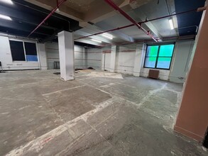 721-723 7th Ave, New York, NY for lease Interior Photo- Image 1 of 7