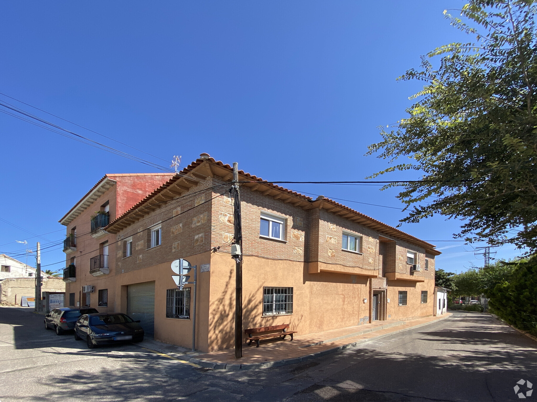 Calle Arenal, 46, Casarrubios del Monte, Toledo for sale Primary Photo- Image 1 of 3