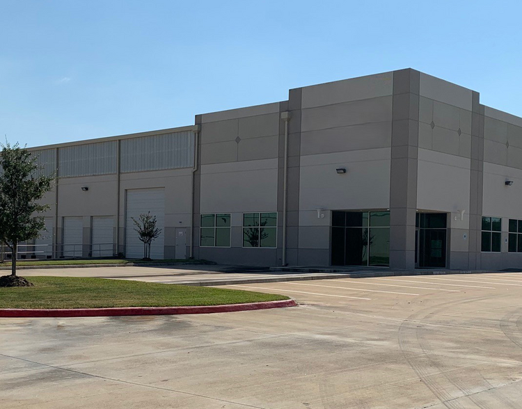 945 Trinity Dr, Mansfield, TX for lease - Building Photo - Image 1 of 3