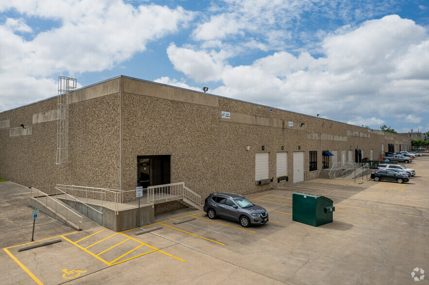 2000 Centimeter Cir, Austin, TX for lease - Building Photo - Image 1 of 5