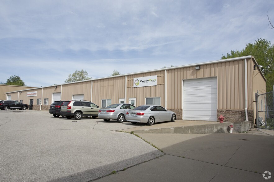 2401 SW Us-40 Hwy, Blue Springs, MO for sale - Building Photo - Image 1 of 1