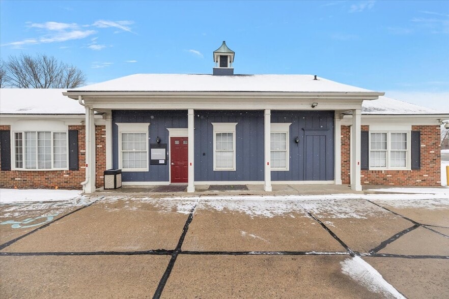 37244 S Groesbeck Hwy, Clinton Township, MI for sale - Building Photo - Image 3 of 18