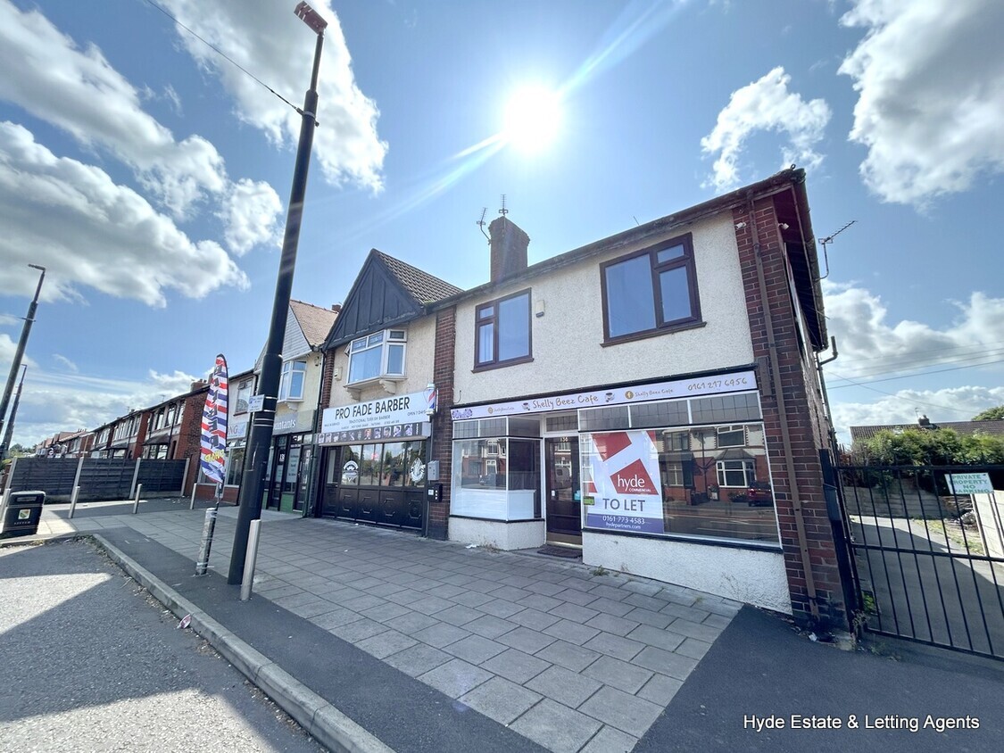 136 Droylesden Rd, Manchester for lease Building Photo- Image 1 of 2