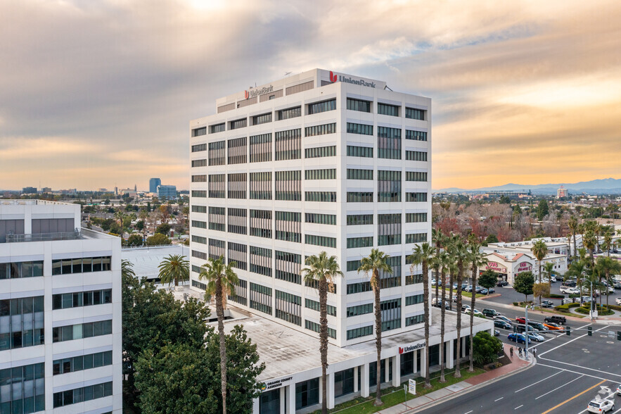 500 S Main St, Orange, CA for lease - Primary Photo - Image 1 of 17