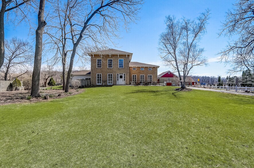 6261 Nesbitt Rd, Fitchburg, WI 53719 Retail for Sale