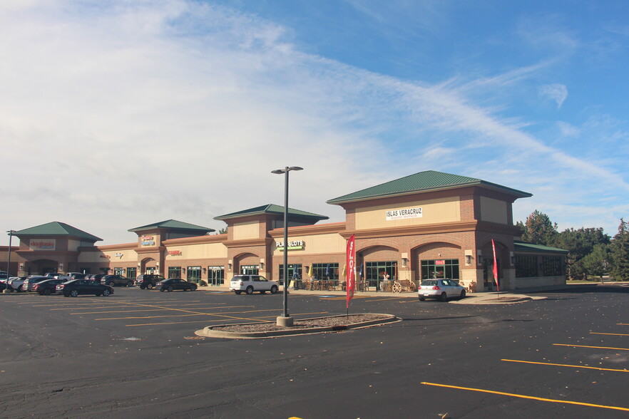 558-586 Randall Rd, South Elgin, IL for lease - Building Photo - Image 1 of 5