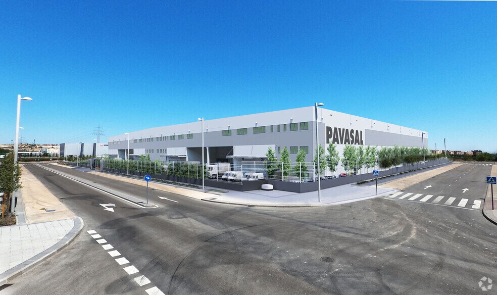 Calle Villa de Milagros, 1, Madrid, Madrid for lease - Building Photo - Image 2 of 26