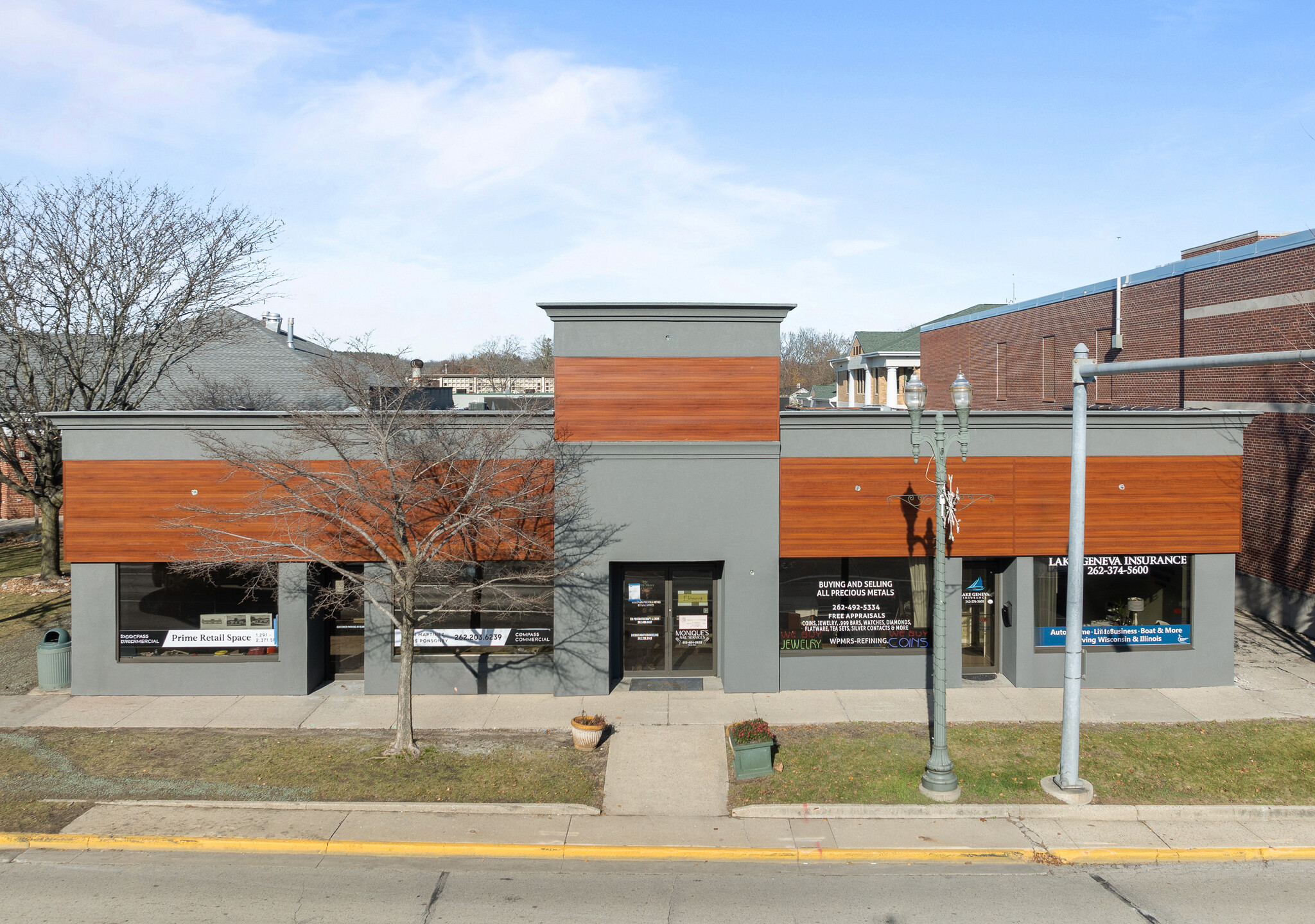 647 W Main St, Lake Geneva, WI for lease Building Photo- Image 1 of 16