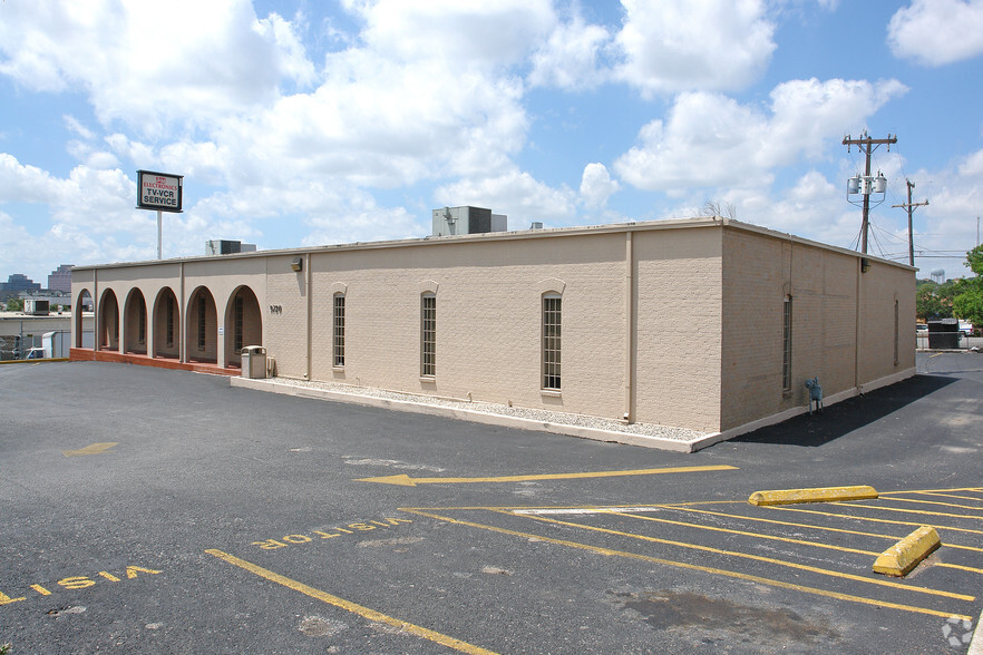 Pathology Reference Laboratory portfolio of 2 properties for sale on LoopNet.com - Building Photo - Image 1 of 2